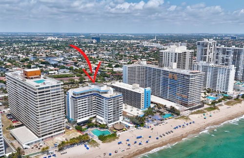 Galt Mile Apartamento | 2 Bedroom Ocean Front