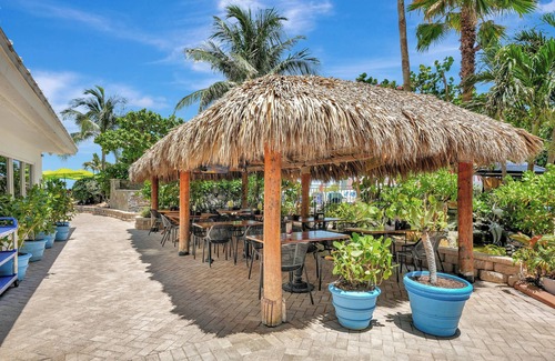 Galt Mile Apartamento | 2 Bedroom Ocean Front