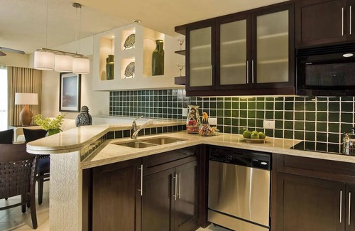 La Isla Complejo | 2 Bedroom Ocean View Villa w/Balcony: 1 King, 1 Queen, 2 Sofa beds, Full Kitchen