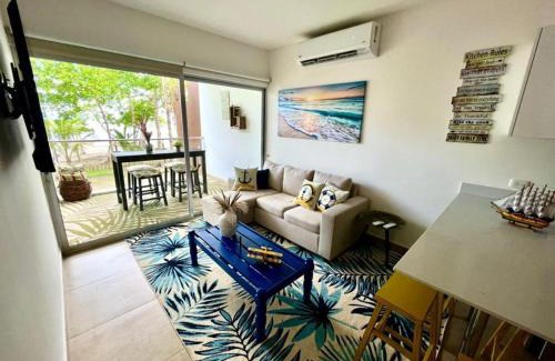 Bejuco Apartamento | 2 Bedroom Oceanfront Condo with Wi-Fi, AC and Pool