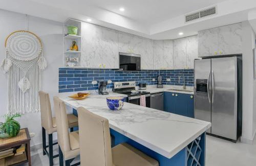 Barrio Los Villalobos Apartamento | 2 Bedroom Oceanview Beachfront Condo Jaco Beach