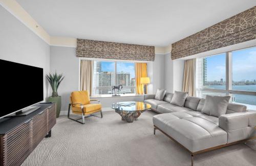 Brickell Apartamento | 2 Bedroom OR King Studio Suites Four Seasons Hotel Miami Free Wi-Fi & Free Parking