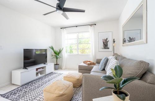 Coral Ridge Isles Casa | 2-Bedroom Paradise Near Beach - Heated Pool