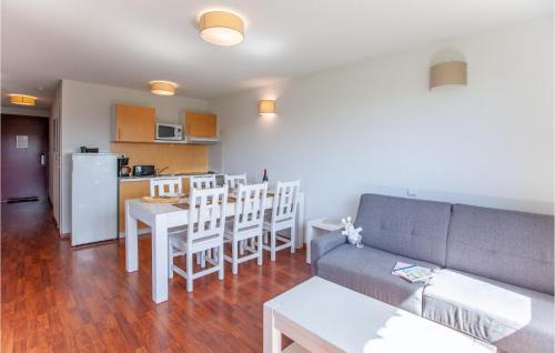 Cassen Apartamento | 2 Bedroom Pet Friendly Apartment In Cassen
