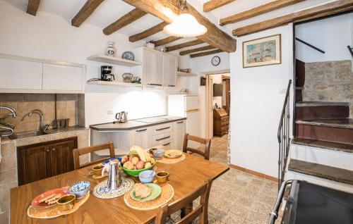 Acqua Loreto Casa | 2 Bedroom Pet Friendly Home In Todi