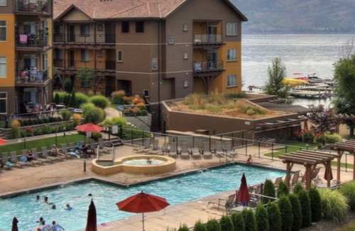 Westbank Condominio | 2 bedroom , private condo at Barona Beach W Kel. Boat slip also available.