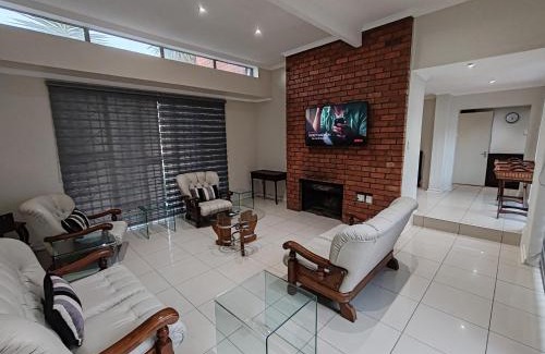 Bloemfontein Casa | 2 Bedroom Private Retreat