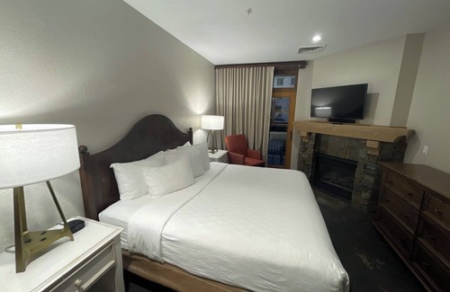 Park City Complejo | 2-bedroom resort in lovely Park City with fitness room, WiFi, AC