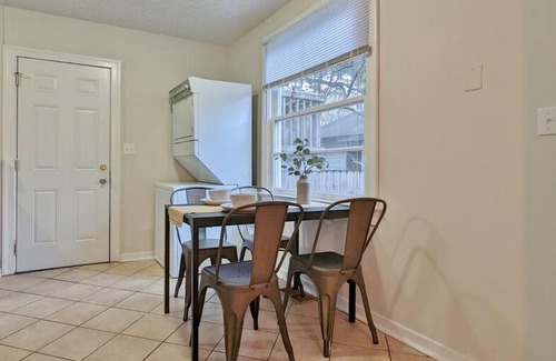 Avondale Casa | 2 Bedroom Retreat in Historic Avondale