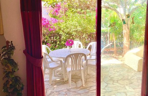 Saronida Apartamento | 2 Bedroom, Sea Side Retreat Saronida