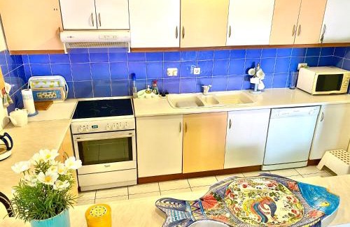 Saronida Apartamento | 2 Bedroom, Sea Side Retreat Saronida
