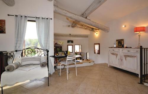 Apt Casa | 2 Bedroom Stunning Home In Apt