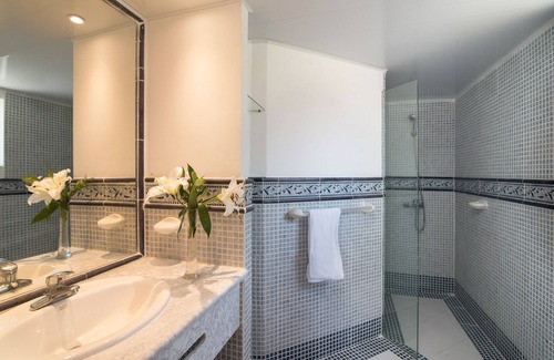 Cofresi Complejo | 2-bedroom Suite at Beach Resort, All-inclusive VIP