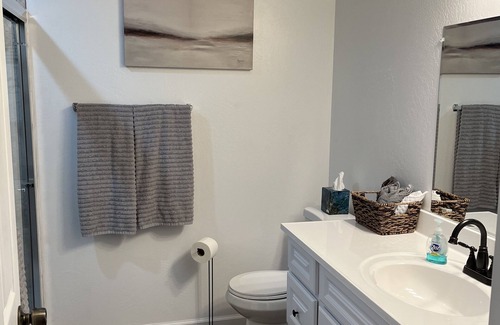 Ridgecrest Apartamento | 2 Bedroom Suite in Ridgecrest