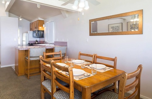 Del Mar Hotel | 2 Bedroom Suite w/Kitchen | Pool | Free Parking | Del Mar Beach Access