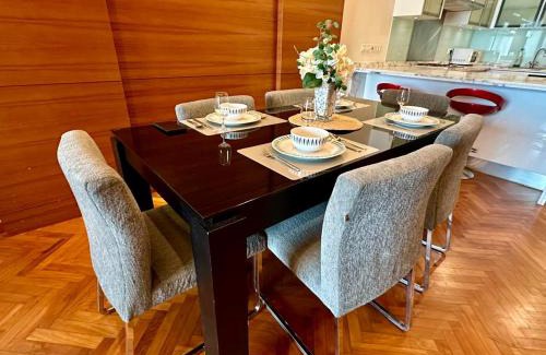 Tanjung Tokong Apartamento | 2 bedroom Suite with Sea View At Straits Quay