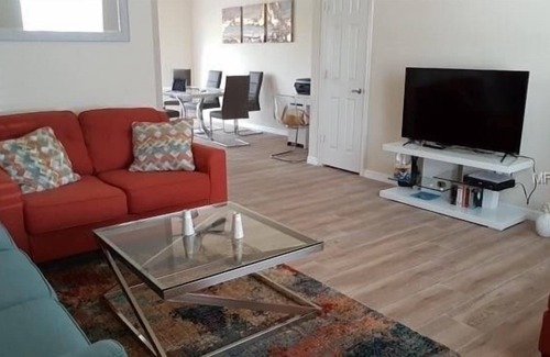 Braden River Casa | 2 Bedroom Townhome 95390 by Houzlet