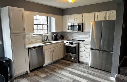 Blue Springs Casa | 2 Bedroom Townhouse