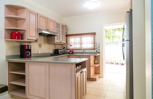 Kingston Casa | 2 Bedroom Townhouse at Surbiton Square