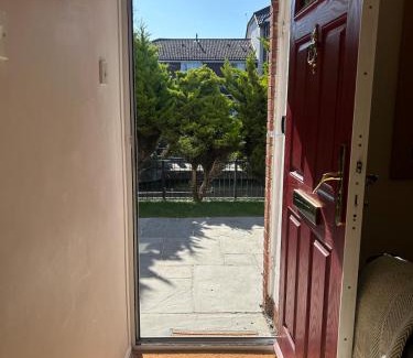 Atlantic Wharf Casa | 2 Bedroom Townhouse near Cardiff Bay and City Centre with Garden and Parking