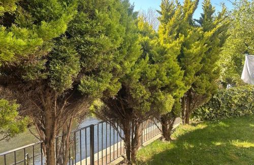 Atlantic Wharf Casa | 2 Bedroom Townhouse near Cardiff Bay and City Centre with Garden and Parking