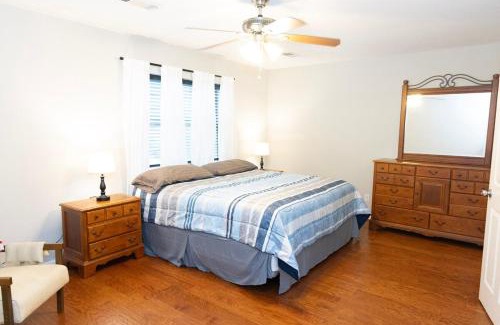 Tuscaloosa Casa | 2 Bedroom Townhouse Retreat 10 min to UA Stadium