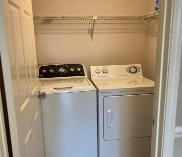 Tuscaloosa Casa | 2 Bedroom Townhouse Retreat 10 min to UA Stadium