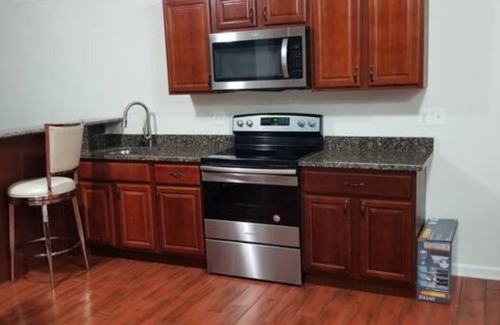 Woodmore Apartamento | 2 Bedroom Upscale Basement Apartment
