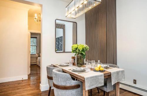 College Hill Apartamento | 2 bedroom urban chic right on the Brown University campus