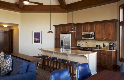 Park City Villa | 2-bedroom villa in marvelous Park City with fitness room, WiFi, AC