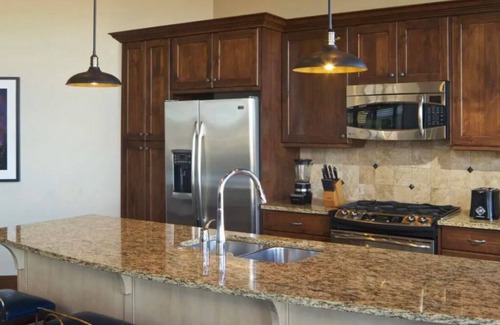 Park City Villa | 2-bedroom villa in marvelous Park City with fitness room, WiFi, AC