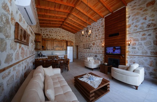 Uzumlu Casa | 2 Bedroom Villa with Secluded Heated Pool & Views