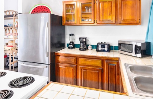 Estate Pastory Apartamento | 2 Bdrm w/ Car, Pool, & AC in Cruz Bay, STJ