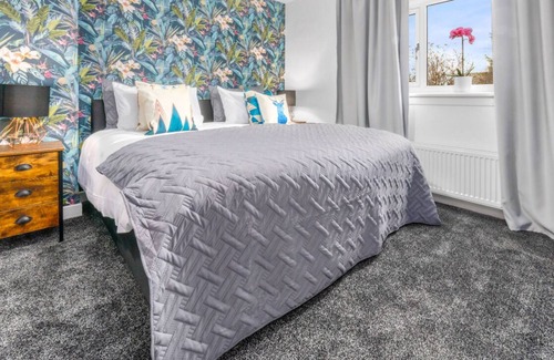 Bellshill Otro | 2 Bedroom West End House by Klass Living Bellshill