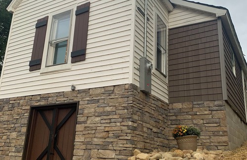 La Follette Casa | 2-bedroom with a loft . Only a block away from the ATV/hiking trails !!!
