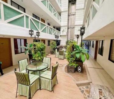 Tagaytay Apartamento | 2 Bedroom with Balcony Tagaytay Pet-Friendly