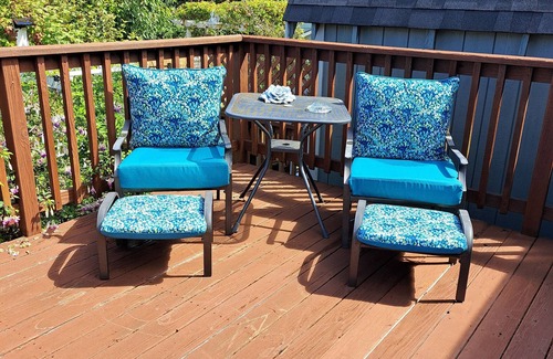Humboldt Hill Casa | 2 bedroom with private hot tub, I studio with private hot tub separate units.