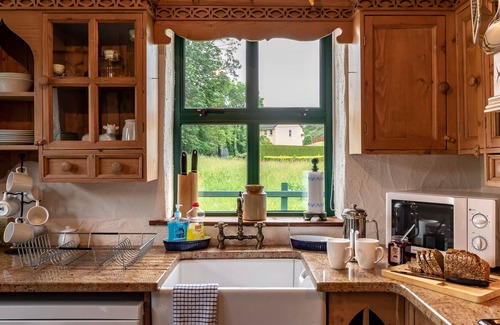 Kenmare Cabaña | 2 bedroomed cottage steps from Kenmare town