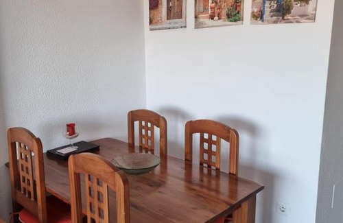 Roquetas de Mar Apartamento | 2 bedroomed, penthouse Apartment with sea and mountain views