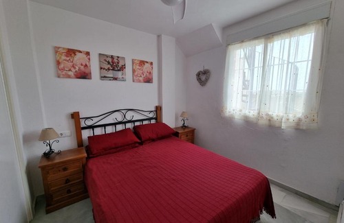 Roquetas de Mar Apartamento | 2 bedroomed, penthouse Apartment with sea and mountain views