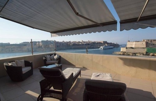 Senglea Apartamento | Penthouse de 2 dormitorios frente al mar, con aire acondicionado, con una impresionante vista