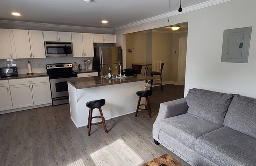 East Durham Casa | 2 bedrooms 1 bath (duplex) in East Durham. Unit B