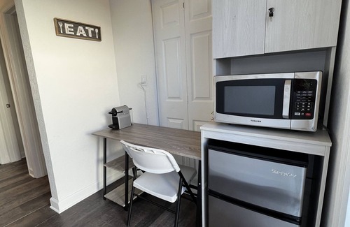 Goulds Casa | 2 Bedrooms 1 Bath Guest Suite, on your way to Florida Keys