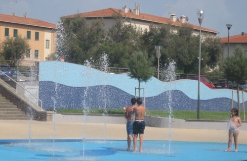 Rosignano Solvay Apartamento | 2 bedrooms 2 toilets air conditioner very close to the sea and White Beaches