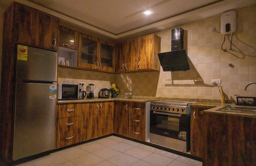 Sekondi-Takoradi Apartamento | 2 bedrooms apartment, 4 guests, Starlink WiFi, DSTV, Netflix, free parking