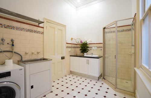 Carlton North Casa | 2 Bedrooms House in Carlton Central