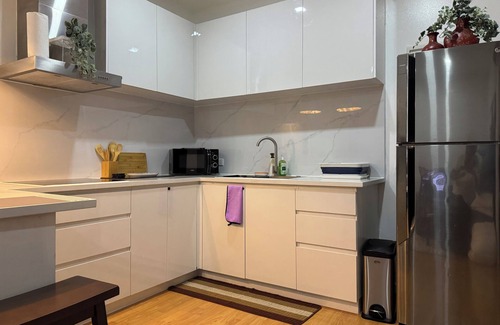 Downtown Apartamento | 2 bedrooms in makati with balcony