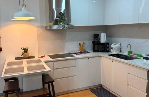 Downtown Apartamento | 2 bedrooms in makati with balcony