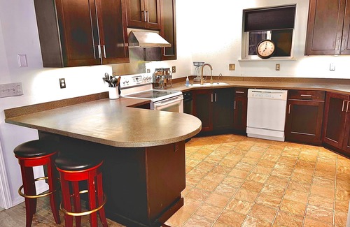 Rabbit Creek Casa | 2 Bedrooms, Sleeps 6-8 with private deck, gym and game room. Near the trails.