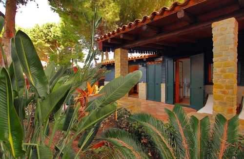 Campofelice di Roccella Villa | 2 Dormitorios Villa, 2 Baños, WiFi, Jardín, barbacoa, Piscina pública